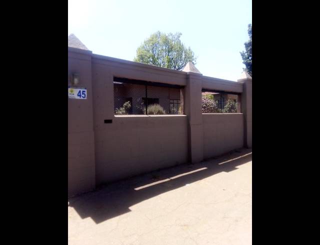 3 BEDROOM HOUSE FOR SALE IN WYCHWOOD